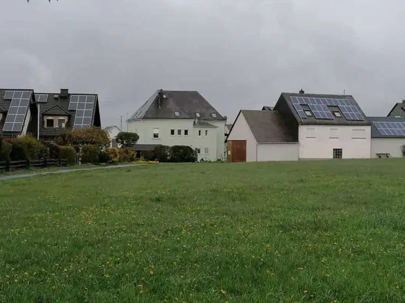 Grundstücksansicht in Holzhausen